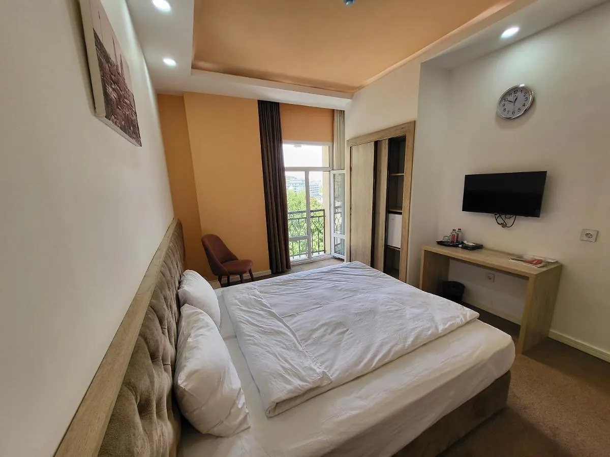 Baku Panorama -Halal Hotel אזרבייג'ן
